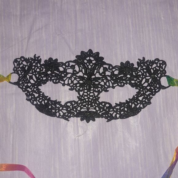 Rainbow Colors Lace Masquerade Cosplay Mask - Picture 5 of 7